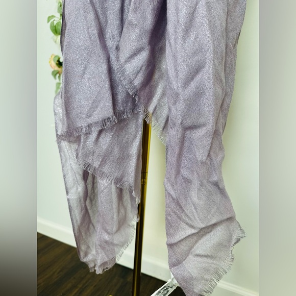 BRUNELLO CUCINELLI
Metallic Cashmere Blend Scarf - Picture 5 of 7